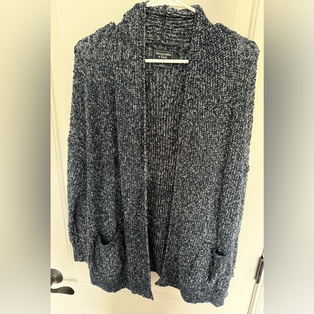 Abercrombie & Fitch Women's Gray Sweater